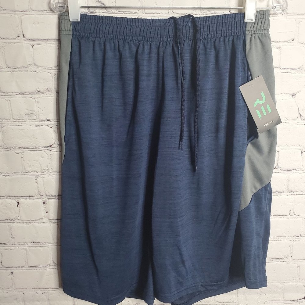 Real Essentials Short